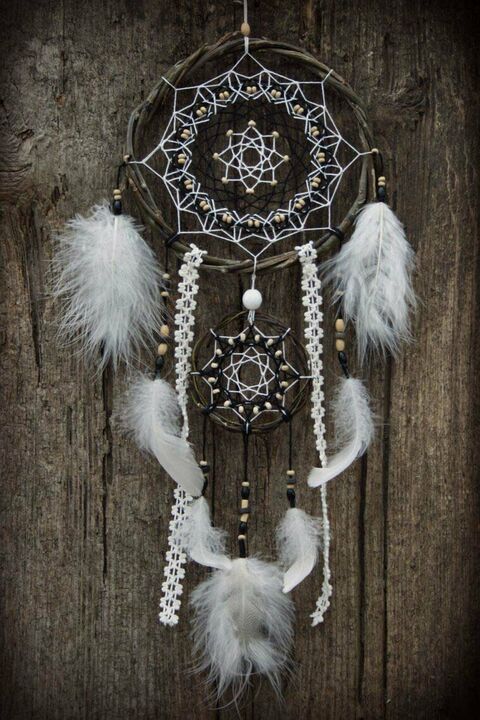 dream catcher amulet - protects against bad dreams